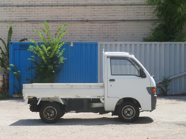 1994 Daihatsu Hijet JDM car for sale — photo 2 of 11