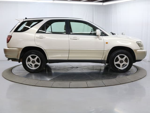 1998 Toyota Harrier JDM car for sale — photo 8 of 25