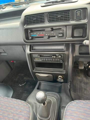 2000 Daihatsu Hijet JDM car for sale — photo 10 of 11