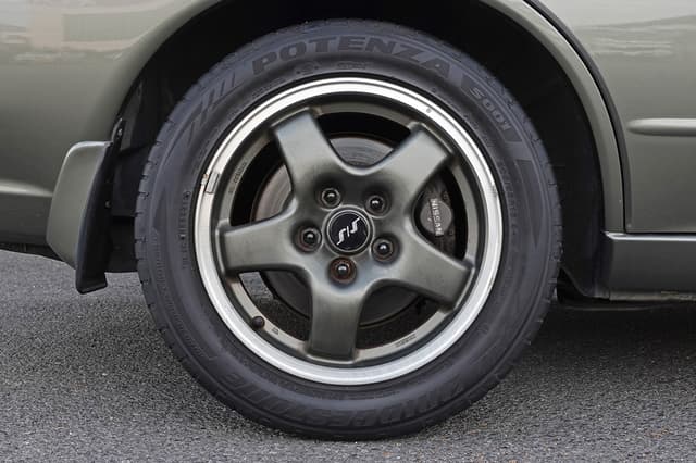 1992 Nissan Skyline JDM car for sale — photo 12 of 25