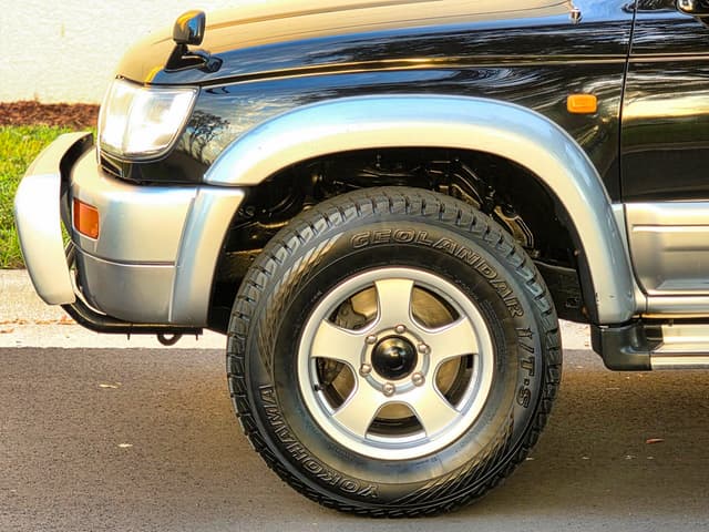 1997 Toyota Hilux Surf JDM car for sale — photo 16 of 25