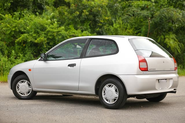 1996 Mitsubishi Mirage JDM car for sale — photo 2 of 25