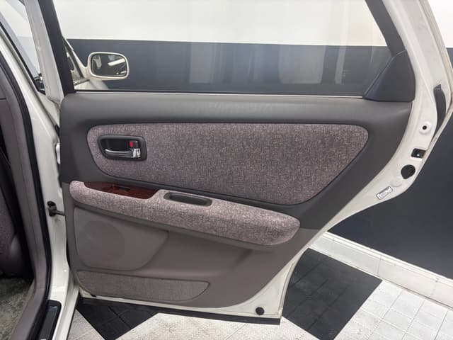 2000 Toyota Cresta JDM car for sale — photo 17 of 25