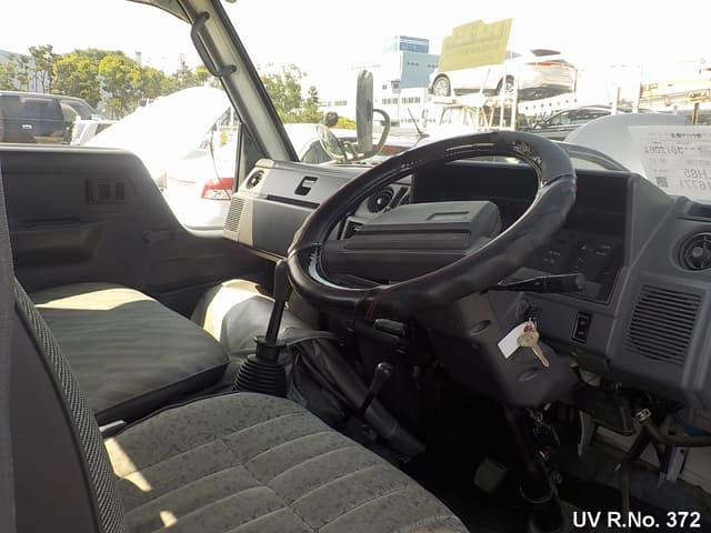 1993 Toyota HiAce JDM car for sale — photo 9 of 16