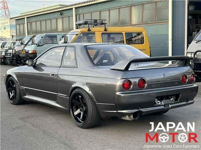 1993 Nissan Skyline JDM car for sale — photo 4 of 10