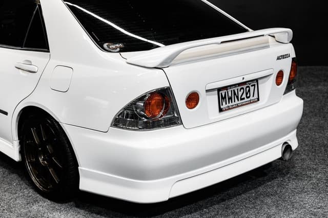 1999 Toyota Altezza JDM car for sale — photo 9 of 10