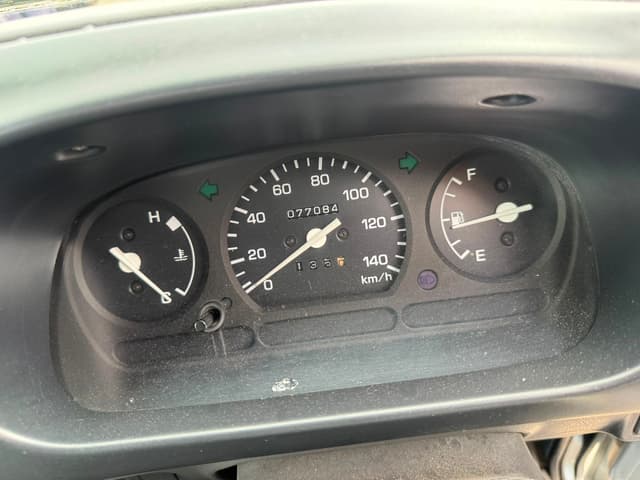 1998 Daihatsu Hijet JDM car for sale — photo 4 of 9