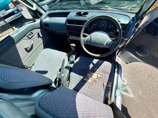 2000 Daihatsu Hijet JDM car for sale — photo 17 of 25