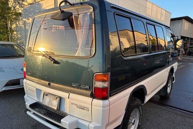 1988 Mitsubishi Delica JDM car for sale — photo 5 of 22