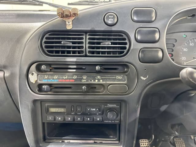1995 Daihatsu Hijet JDM car for sale — photo 15 of 25