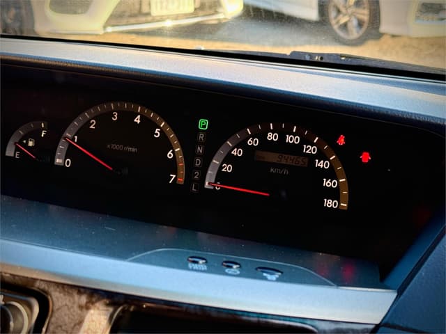2003 Toyota Voxy JDM car for sale — photo 24 of 25