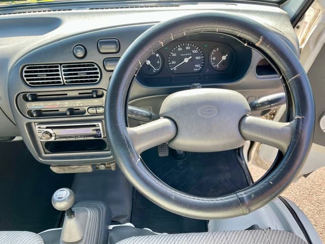 1997 Daihatsu Hijet JDM car for sale — photo 17 of 25