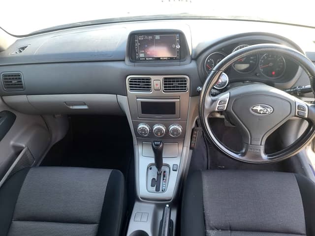 2005 Subaru Forester JDM car for sale — photo 8 of 12