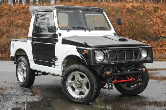 1989 Suzuki Jimny JDM car for sale — photo 4 of 10