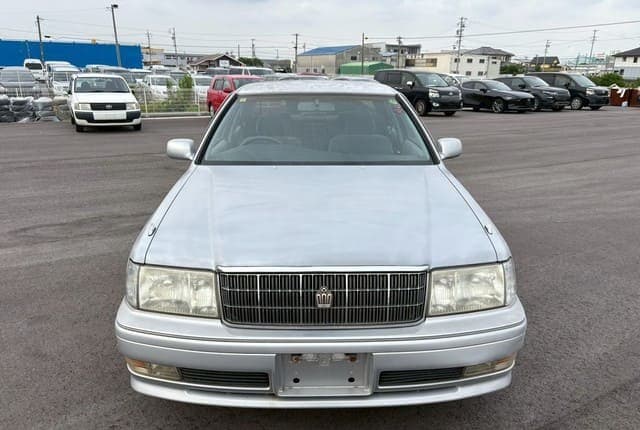 1999 Toyota Crown JDM car for sale — photo 8 of 25