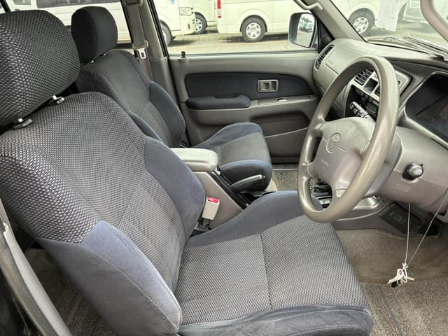 2001 Toyota Hilux Surf JDM car for sale — photo 5 of 11