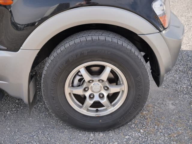 2001 Mitsubishi Pajero JDM car for sale — photo 22 of 25