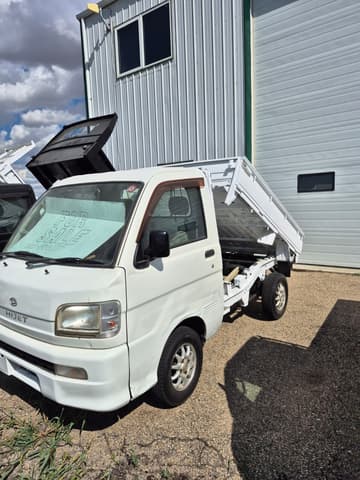 2002 Daihatsu Hijet JDM car for sale — photo 10 of 17