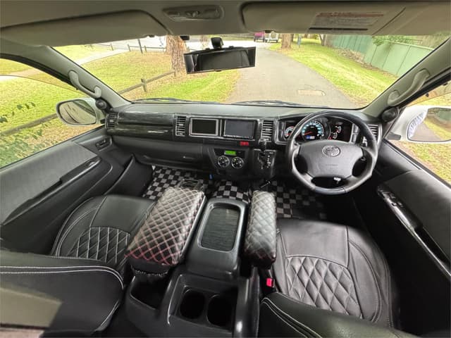 2010 Toyota HiAce JDM car for sale — photo 12 of 23