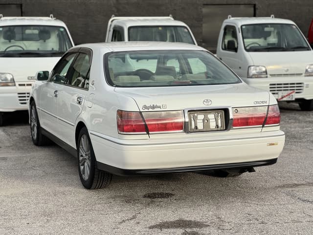2000 Toyota Crown JDM car for sale — photo 6 of 22