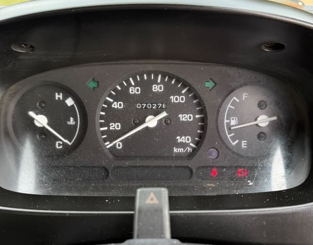 2000 Daihatsu Hijet JDM car for sale — photo 13 of 20