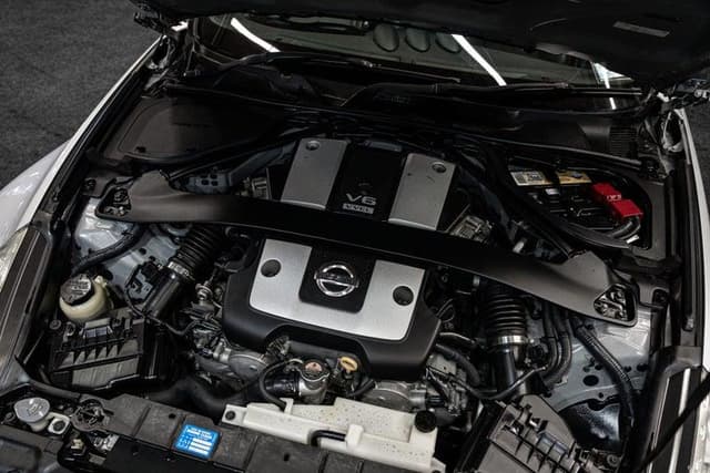 2010 Nissan Fairlady Z JDM car for sale — photo 14 of 20