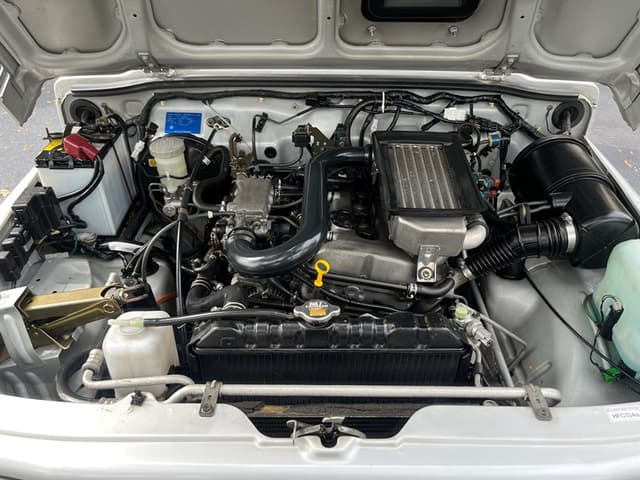 1998 Suzuki Jimny JDM car for sale — photo 15 of 17