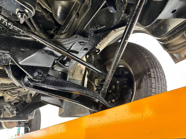 1999 Daihatsu Hijet JDM car for sale — photo 18 of 23