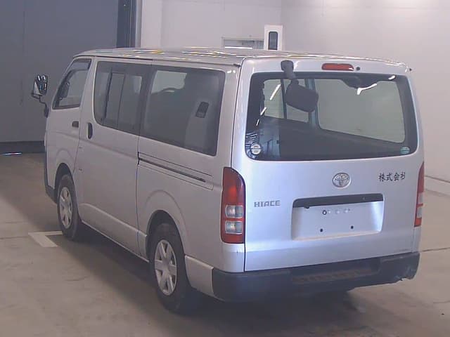 2011 Toyota HiAce JDM car for sale — photo 5 of 6