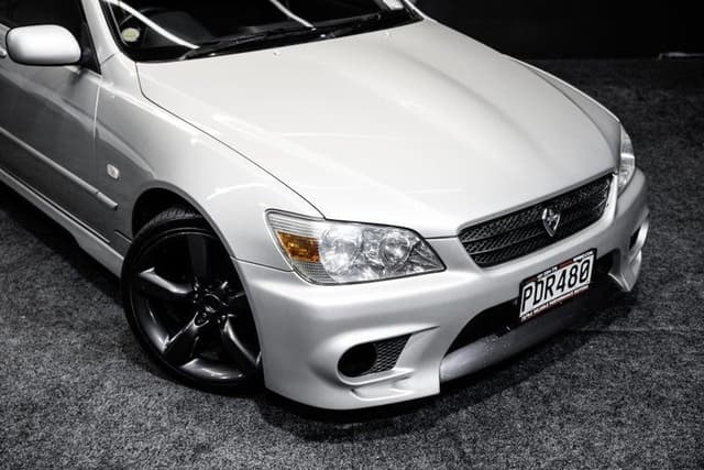 2001 Toyota Altezza JDM car for sale — photo 7 of 20