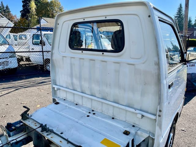 1992 Daihatsu Hijet JDM car for sale — photo 22 of 25