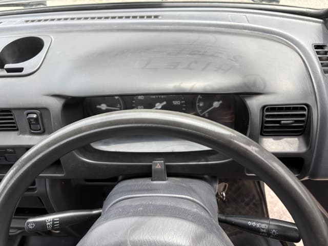 2000 Daihatsu Hijet JDM car for sale — photo 17 of 25