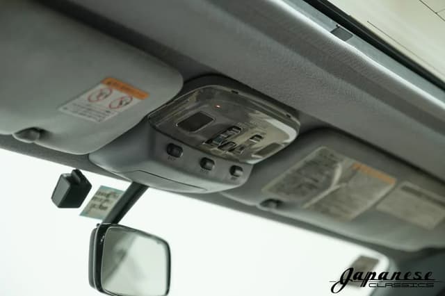 1998 Toyota HiAce JDM car for sale — photo 10 of 25