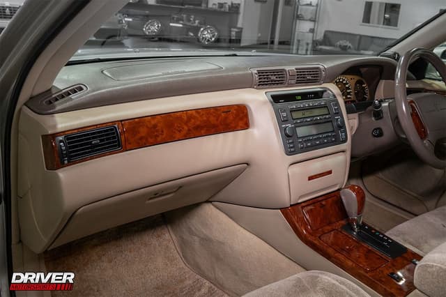 2000 Toyota Crown JDM car for sale — photo 14 of 25
