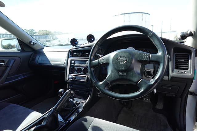 1997 Nissan Stagea JDM car for sale — photo 2 of 20
