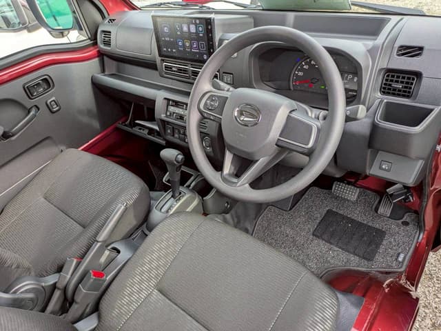 2026 Daihatsu Hijet JDM car for sale — photo 4 of 7
