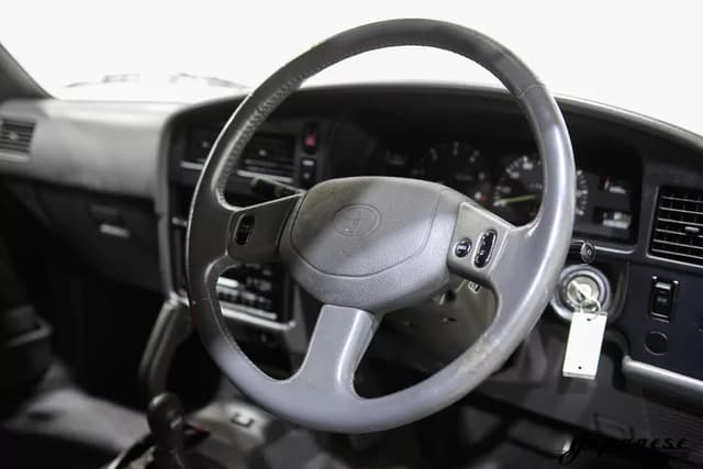 1994 Toyota Hilux Surf JDM car for sale — photo 13 of 25