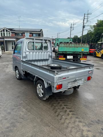 2001 Daihatsu Hijet JDM car for sale — photo 4 of 11