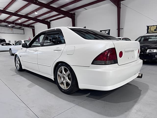 1999 Toyota Altezza JDM car for sale — photo 4 of 25