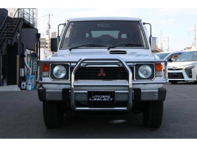 1989 Mitsubishi Pajero JDM car for sale — photo 11 of 12