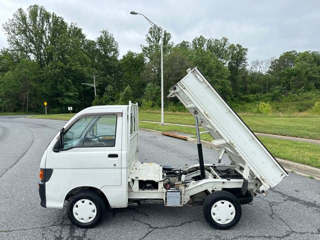 1997 Daihatsu Hijet JDM car for sale — photo 10 of 10
