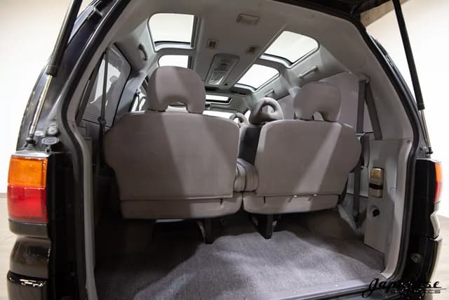 1997 Mitsubishi Delica JDM car for sale — photo 22 of 25