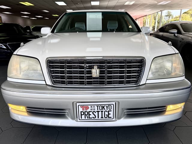 2000 Toyota Crown JDM car for sale — photo 2 of 6