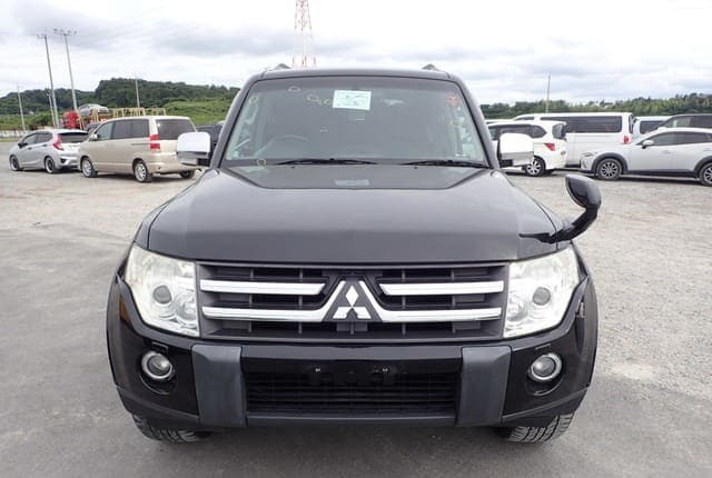 2007 Mitsubishi Pajero JDM car for sale — photo 8 of 25