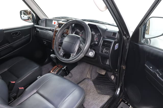 1998 Mitsubishi Pajero JDM car for sale — photo 9 of 25