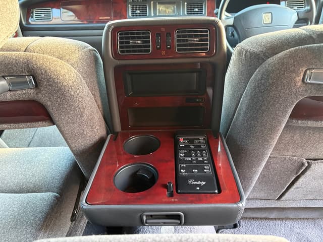 1997 Toyota Century JDM car for sale — photo 17 of 21