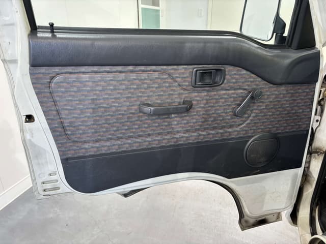 1999 Daihatsu Hijet JDM car for sale — photo 23 of 25