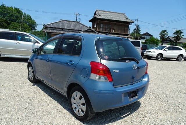 2008 Toyota Vitz JDM car for sale — photo 3 of 25