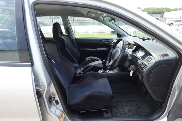 2001 Mitsubishi Lancer Evolution JDM car for sale — photo 12 of 19