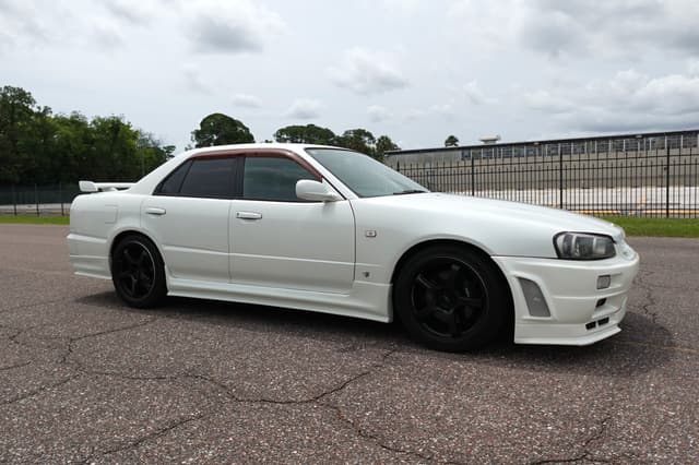 1998 Nissan Skyline JDM car for sale — photo 4 of 19